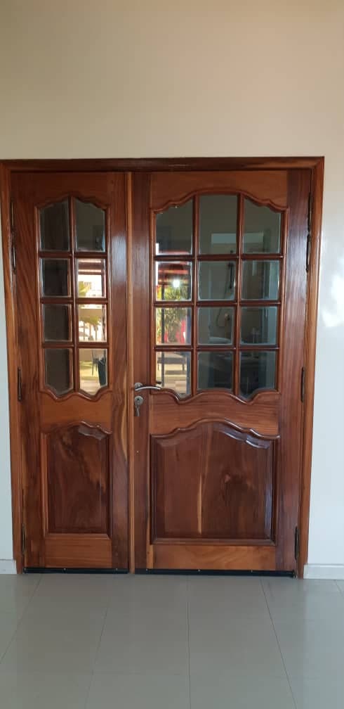 Photo de À VENDRE – IMMEUBLE DE 7 NIVEAUX DAKAR FOIRE