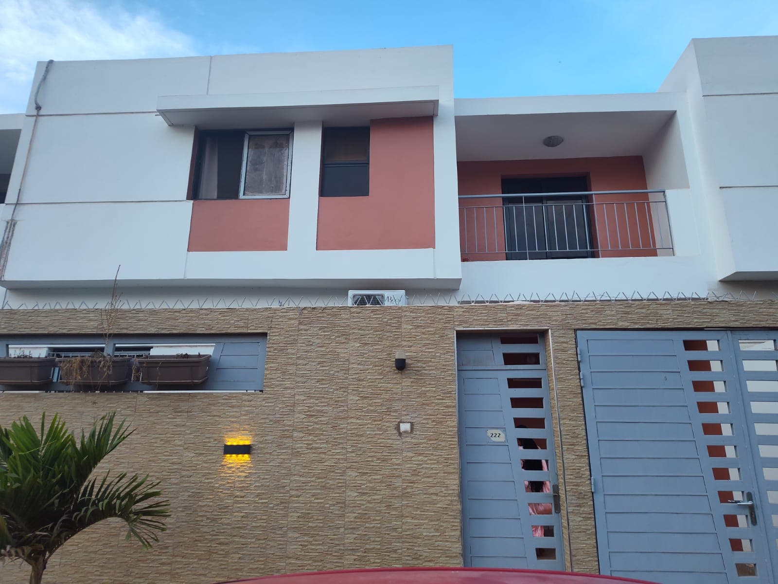 Photo de Villa R+1 à vendre à Mbao Villeneuve – Cité Ridwan