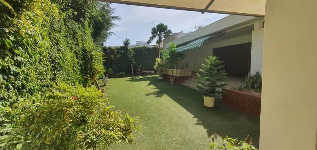 Photo de Villa de prestige à vendre à Fann Résidence – Dakar