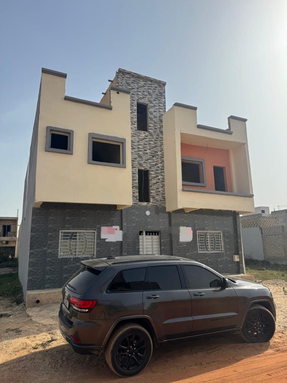 Photo de Maison R+1 neuve à vendre à Kounoune