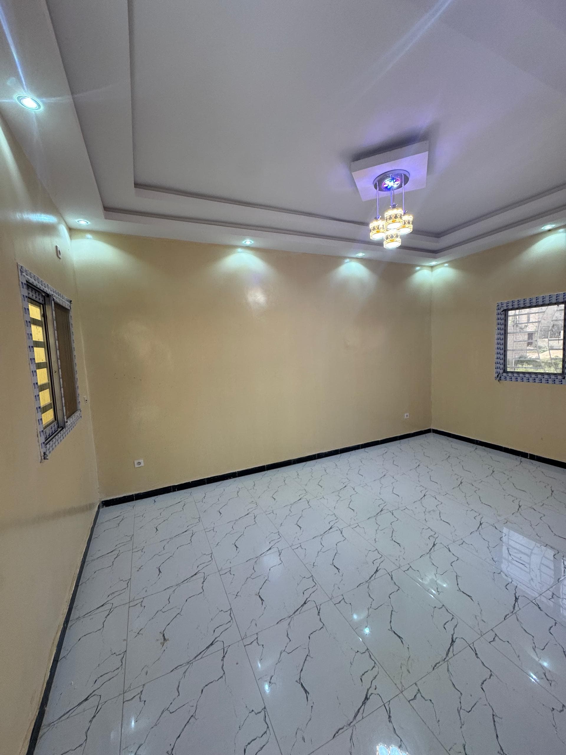 Photo de Maison R+1 neuve à vendre à Kounoune